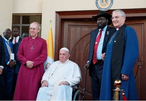 Pope Francis with Archbishop of Cantebury, moderator of Church of Scotland, and president of South Sudan